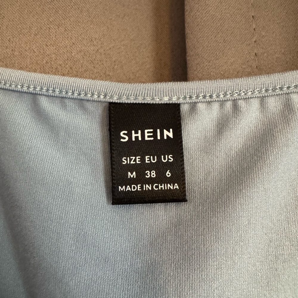 SHEIN Soft Crop Top - Picture 2 of 2